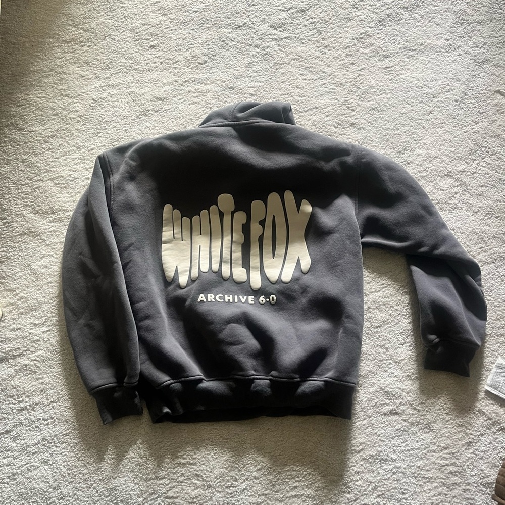White fox hoodie, coal grey, worn twice, S/M